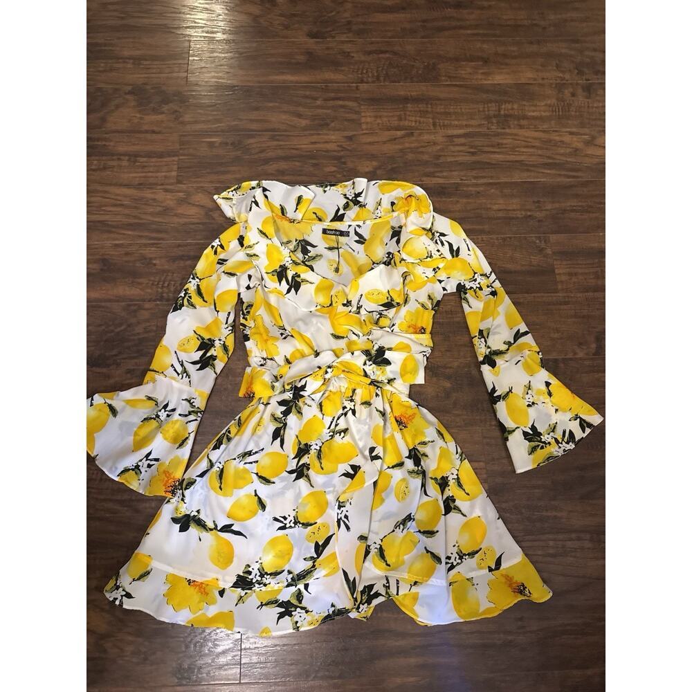 Boohoo Lemon Print Off Shoulder Mini Dress Bell Sleeve White Yellow Size US 8